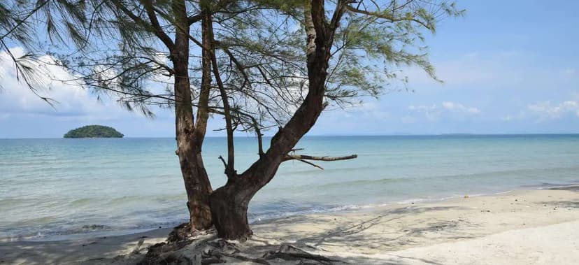 Sihanoukville: Prima Întâlnire cu Liniștea Plajelor din Cambodgia