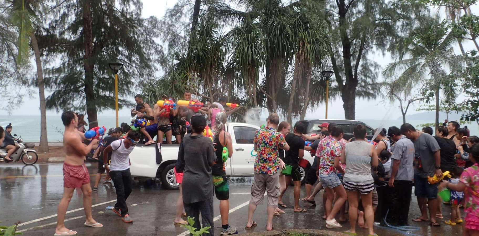 Secretele din Marea Andaman și Nebunia Songkran